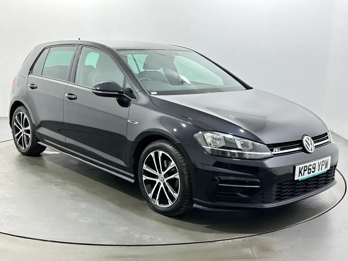 Used VW Golf VII R-line 150 HP (110 kW) 2019 Hatchback