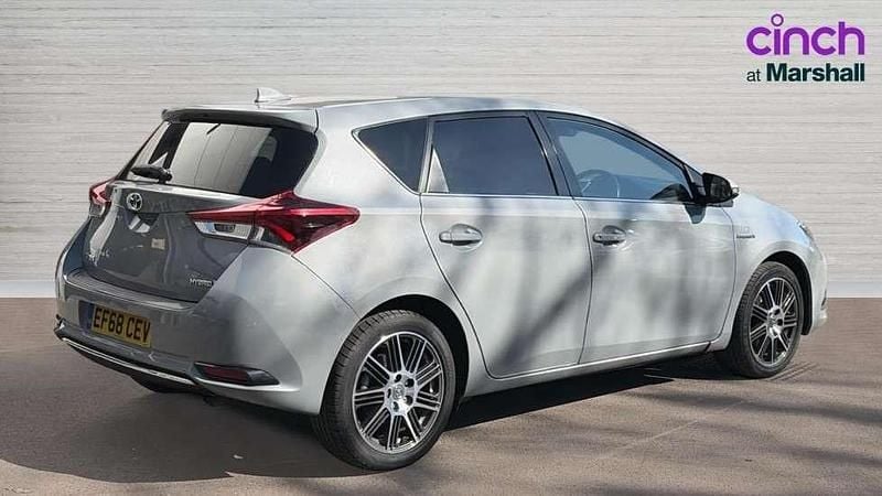 Used Toyota Auris Hybrid 136 HP (100 kW) 2018 Grey Hatchback