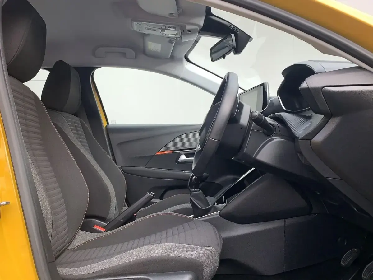 Gebraucht Peugeot 208 Active Premium 75 PS (55 kW) 2022 Gelb Kleinwagen