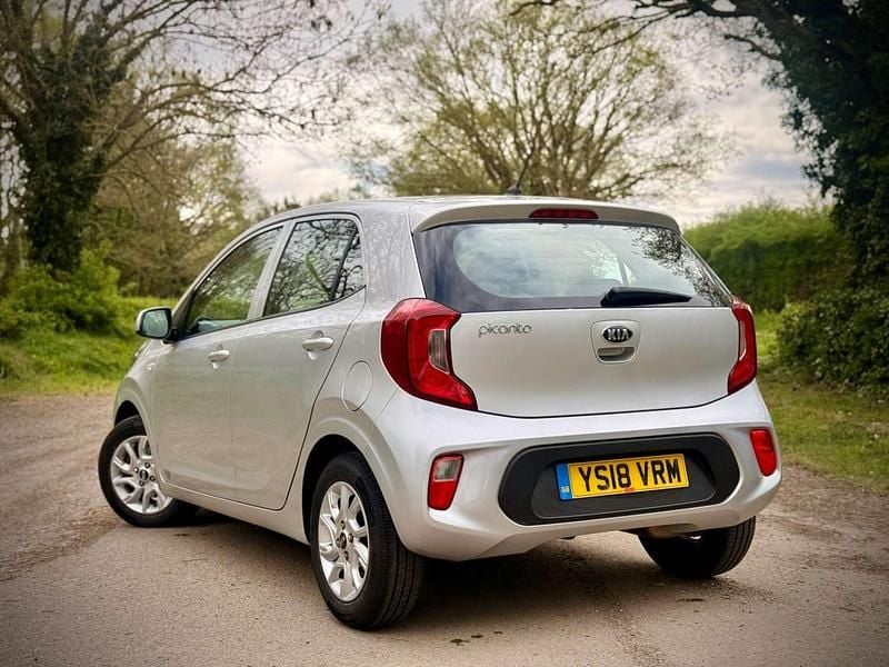 Second-hand Kia Picanto 84 CP (61 kW) 2018 Argintiu Hatchback