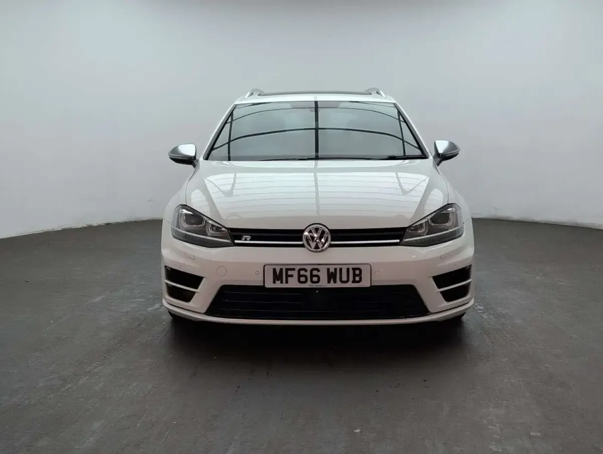 Used VW Golf VII R 295 HP (216 kW) 2016 White Estate
