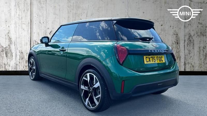 Usado Mini Cooper S Hatch 201 HP (147 kW) 2025 Verde Citadino