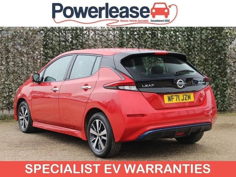 Used Nissan Leaf Acenta 110 kW (150 HP) 2021 Red Hatchback