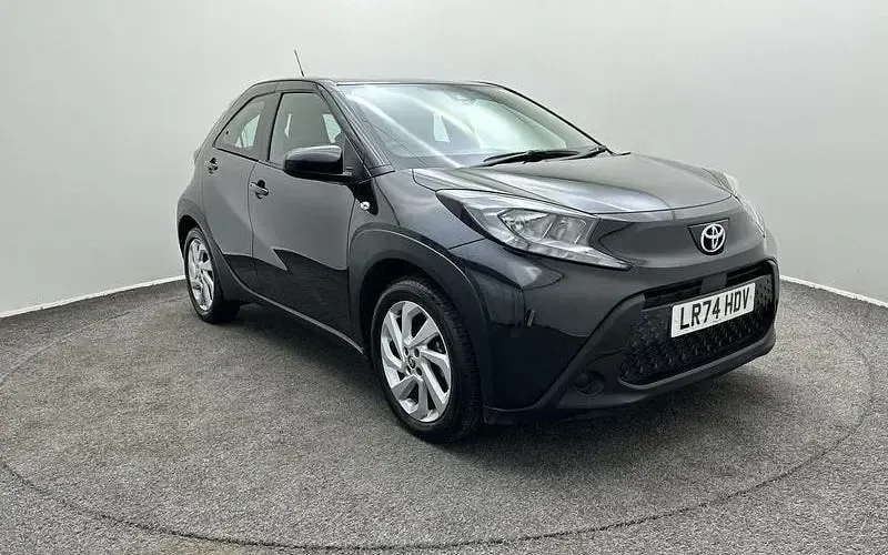 Used Toyota Aygo X PURE 72 HP (52 kW) 2024 SUV