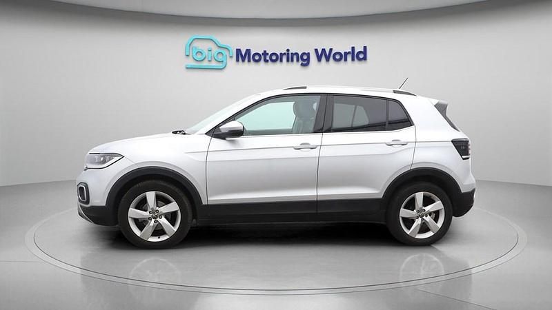 Usado VW T-Cross SEL 110 HP (80 kW) 2023 Prateado SUV