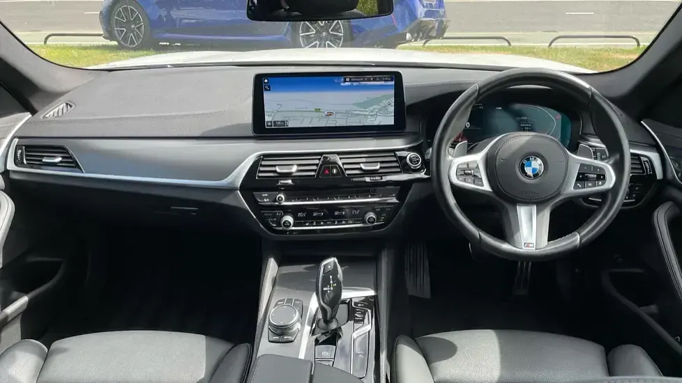 Used BMW 520 M Sport 190 HP (139 kW) 2023 White Estate