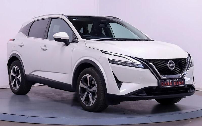 White Used 2021 Nissan Qashqai S SUV | £19,549 (Fair price) - Image 1/4