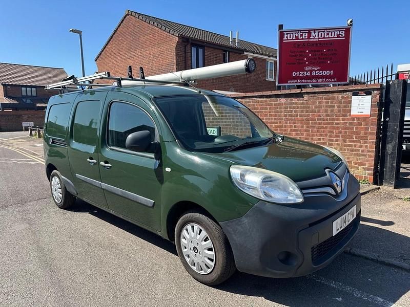 Green Used 2014 Renault Kangoo MPV | £5,195 (Good price) - Image 1/3