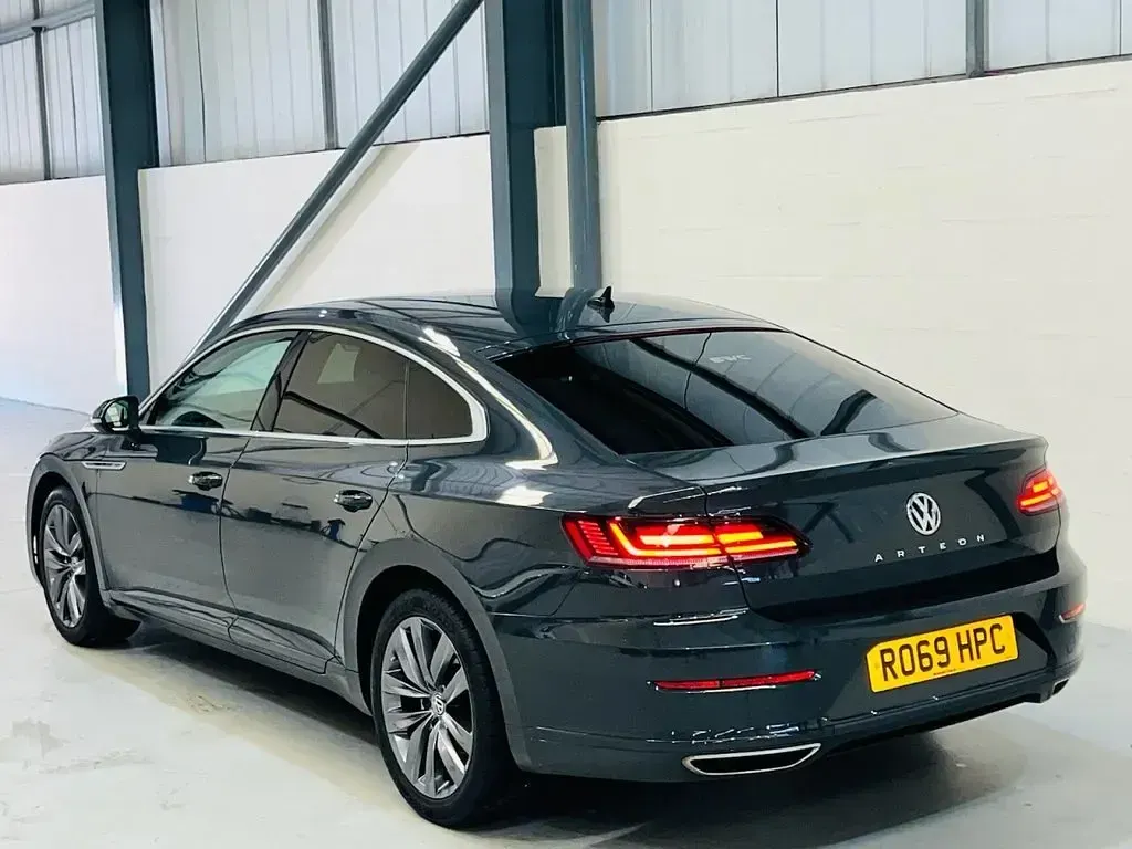 Used VW Arteon SE 190 HP (139 kW) 2019 Grey Hatchback