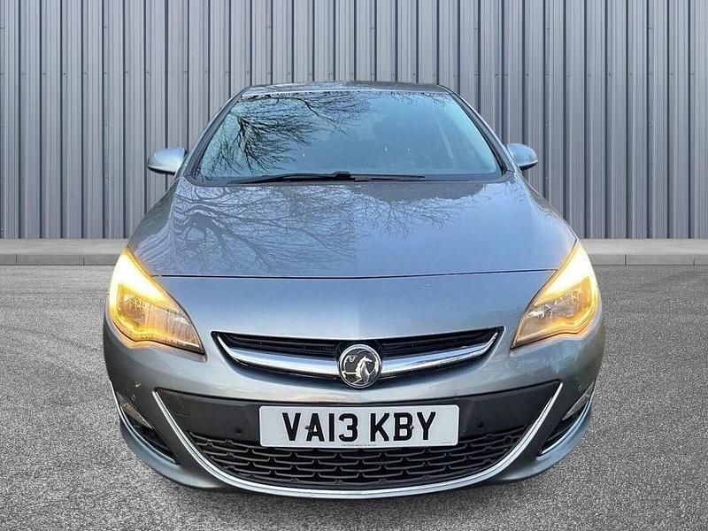 Used Vauxhall Astra Elite 2013 Silver Hatchback