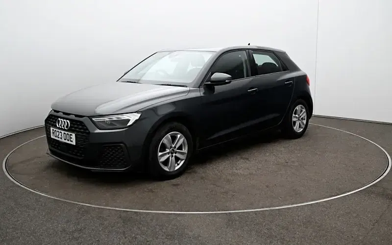 Usado Audi A1 Sportback 110 HP (80 kW) 2023 Cinzento Citadino