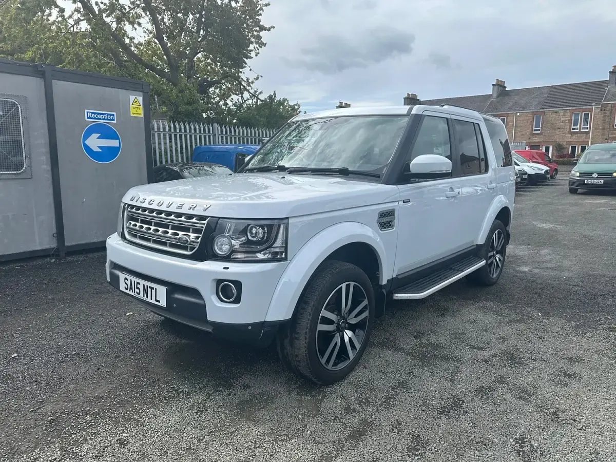 Used Land Rover Discovery 4 HSE 2015 White SUV