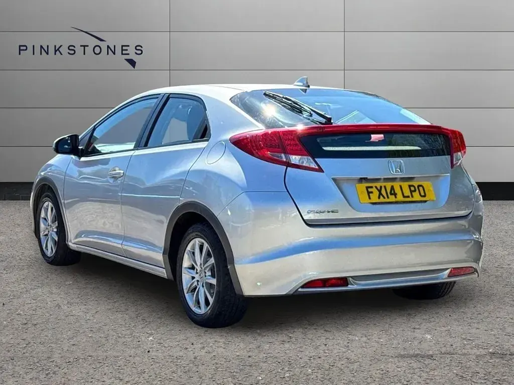 Begagnad Honda Civic ES 2014 Silver Halvkombi