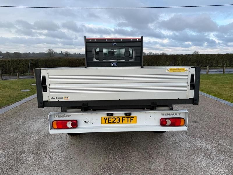 Used Renault Master Business 2023 White MPV