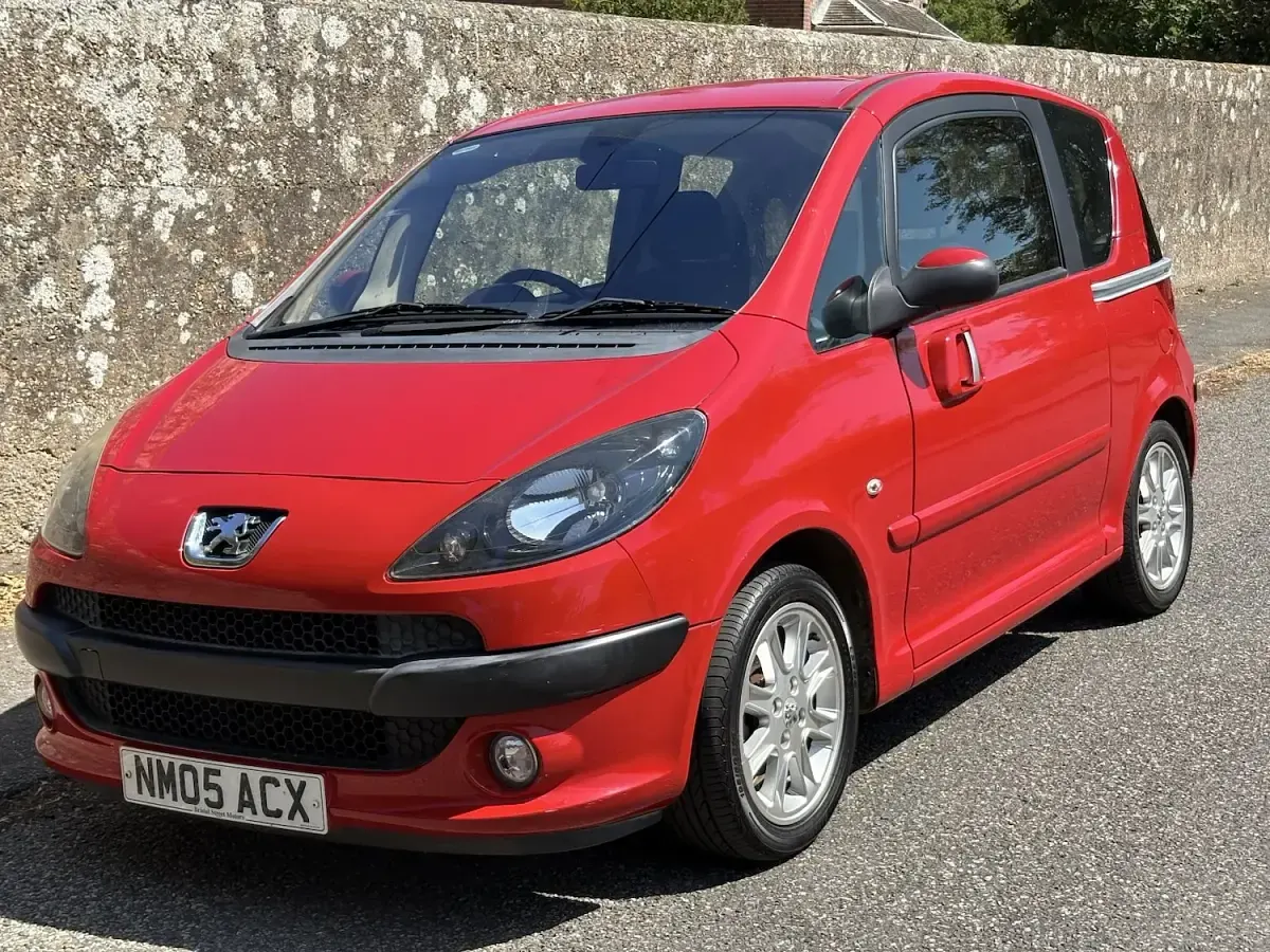 Used Peugeot 1007 Sport 110 HP (80 kW) 2005 Red MPV