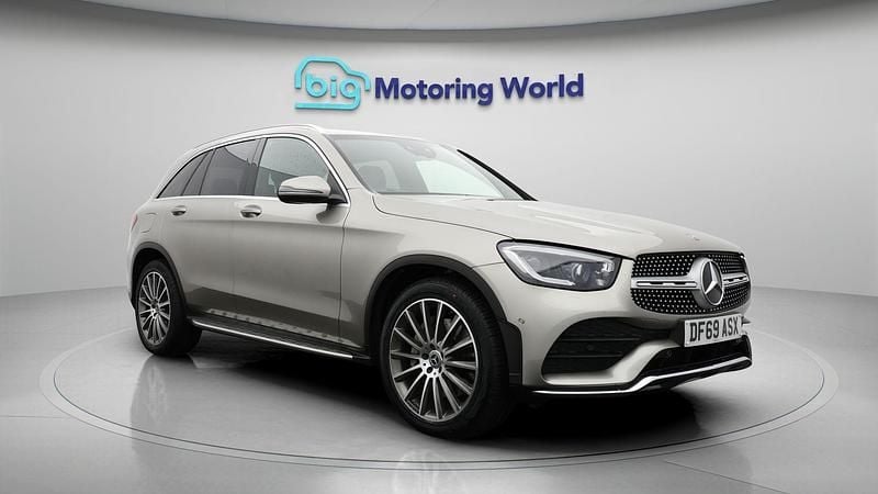 Silver Used 2019 Mercedes GLC220 AMG line Estate | £26,500 (Fair price) - Image 1/4