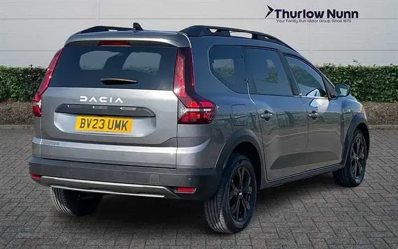 Used Dacia Jogger Extreme 110 HP (80 kW) 2023 Grey MPV