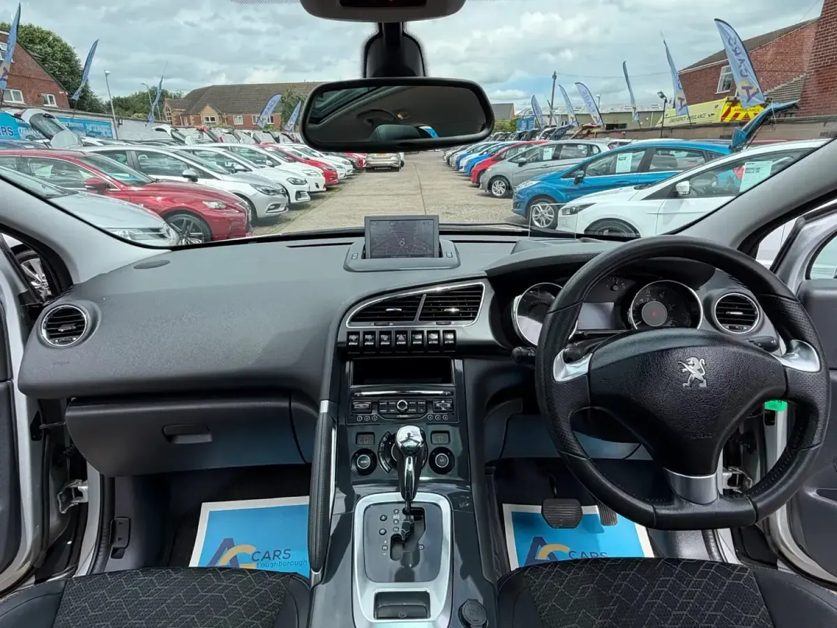 Used Peugeot 3008 Allure 120 HP (88 kW) 2017 Silver SUV