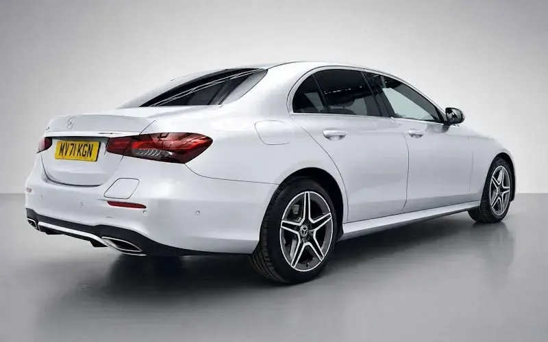 Used Mercedes E300 AMG line 320 HP (235 kW) 2021 Silver Sedan