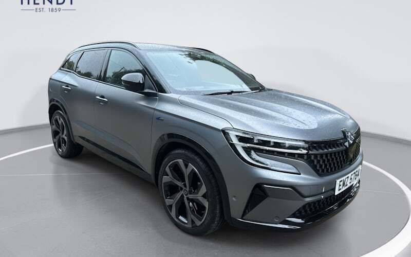 Used 2025 Renault Austral Techno Esprit Alpine SUV | £25,649 (Fair price) - Image 1/4