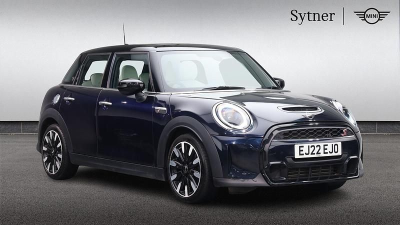 Black Used 2022 Mini Cooper S Exclusive Hatchback | £16,500 (Fair price) - Image 1/4