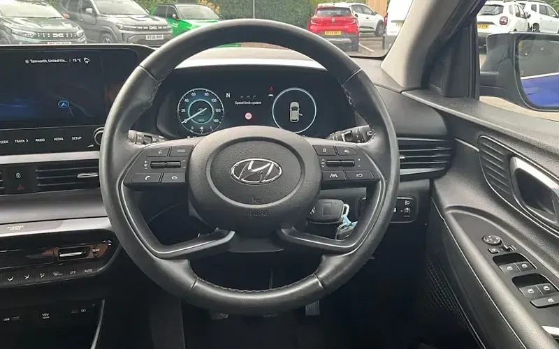 Used Hyundai i20 Premium 101 HP (74 kW) 2022 Blue Hatchback
