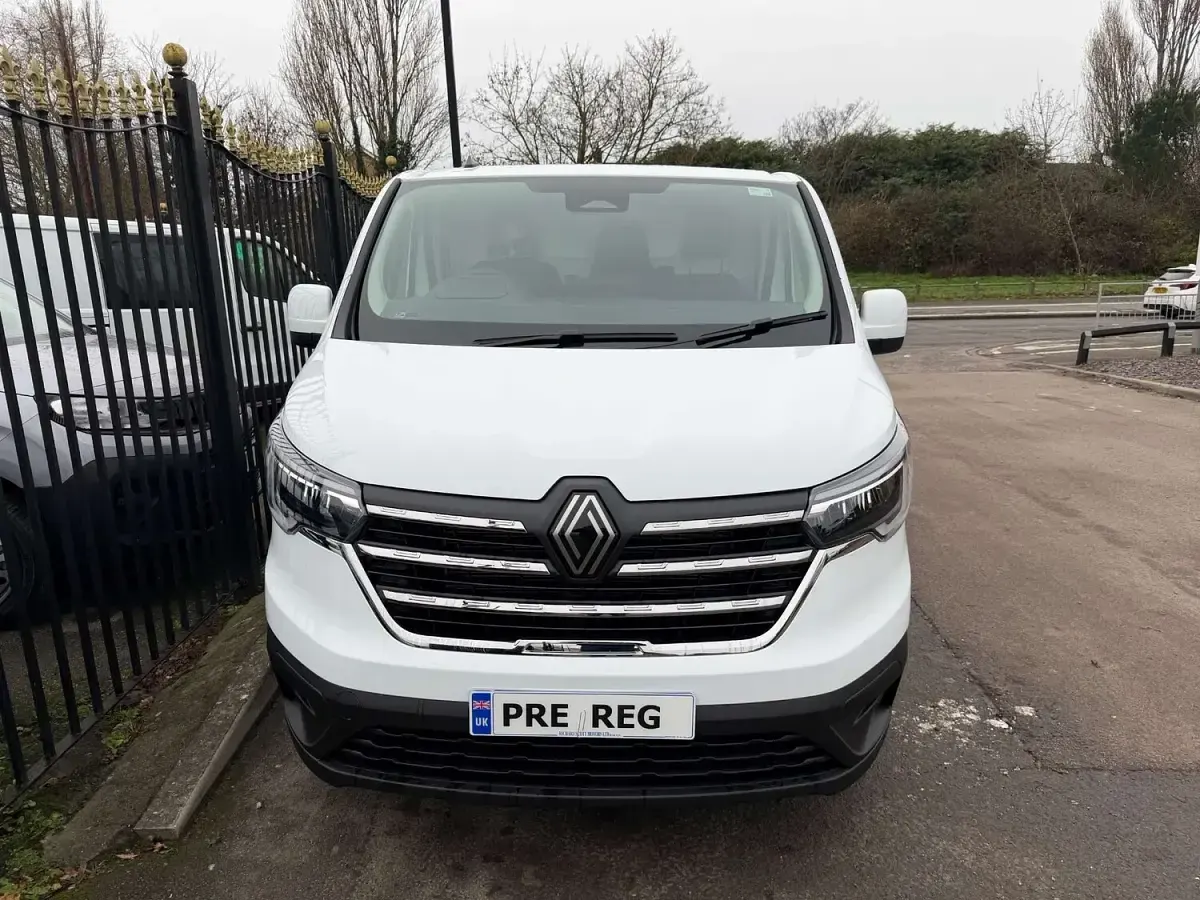 New Renault Trafic 2026 Unknown MPV