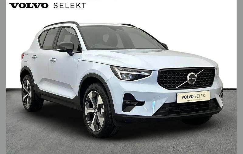 White New 2025 Volvo XC40 Plus SUV | £36,000 - Image 1/3