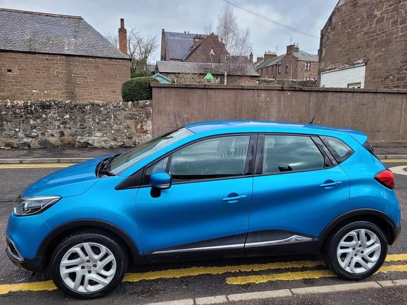 Używany Renault Captur Dynamique 90 KM (66 kW) 2014 Niebieski SUV