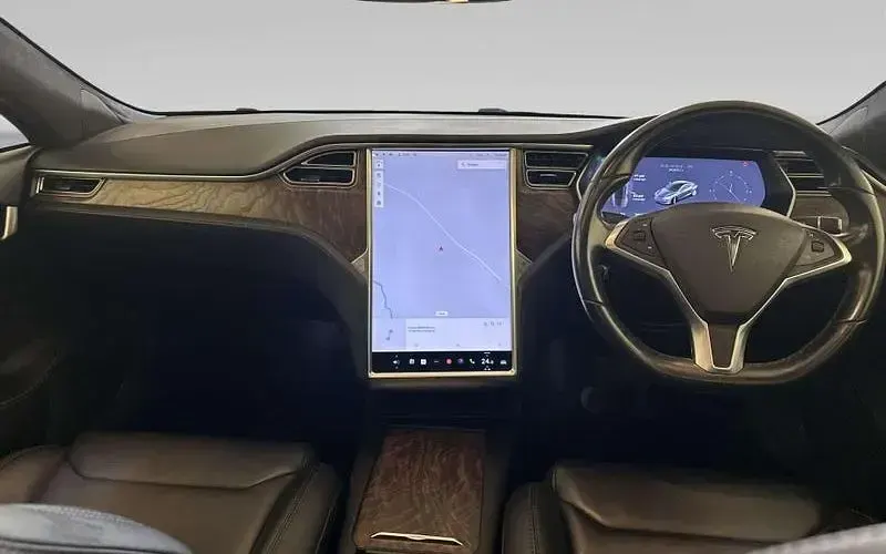 Used Tesla Model S Standard Range 386 kW (525 HP) 2019 Hatchback