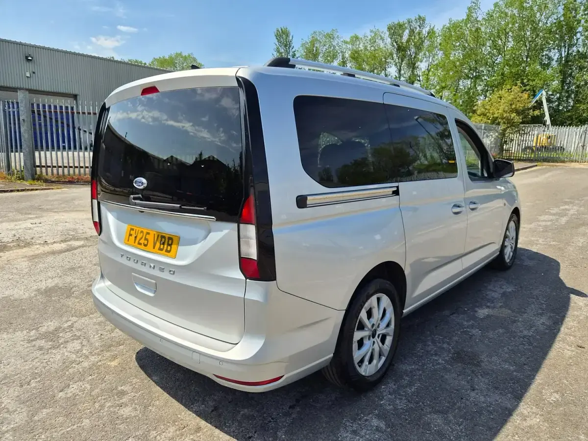 Used Ford Grand Tourneo Connect Titanium 122 HP (89 kW) 2025 Silver MPV