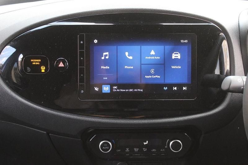 Used Toyota Aygo X 72 HP (52 kW) 2024 Blue SUV