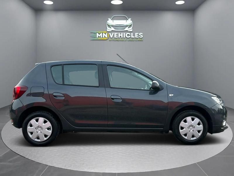 Used Dacia Sandero Comfort 74 HP (54 kW) 2019 Grey Hatchback