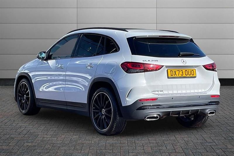Used Mercedes GLA200 AMG Line Premium Plus 163 HP (119 kW) 2023 White SUV