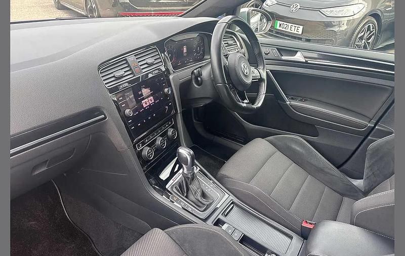 Used VW Golf VII R 300 HP (220 kW) 2019 Blue Hatchback