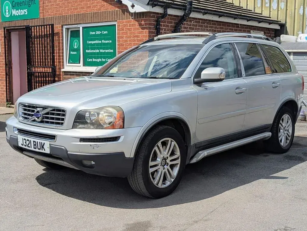 Used Volvo XC90 SE 200 HP (147 kW) 2011 Silver SUV