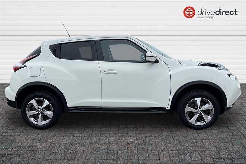 Used Nissan Juke Acenta 112 HP (82 kW) 2019 White SUV