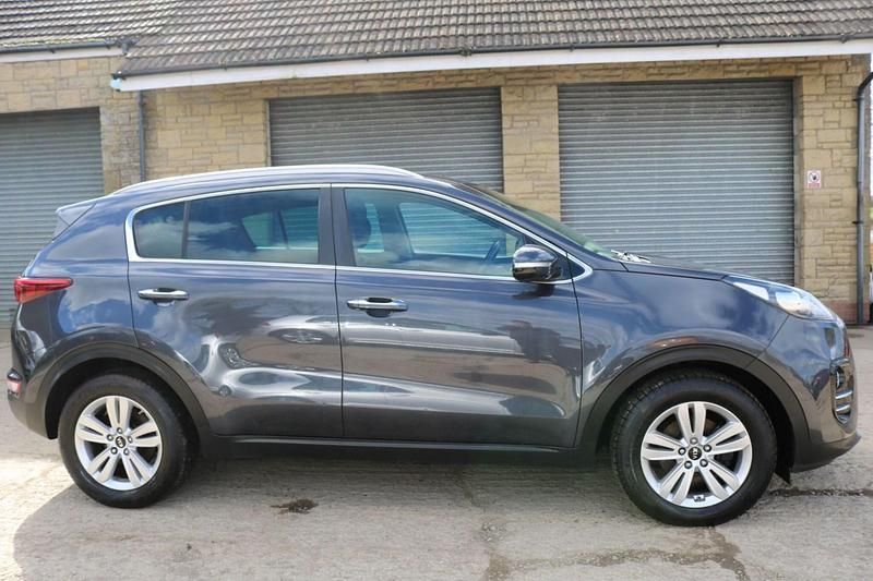 Used Kia Sportage 115 HP (84 kW) 2017 Silver SUV