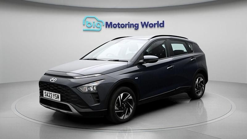 Używany Hyundai Bayon SE 101 KM (74 kW) 2023 Szary SUV