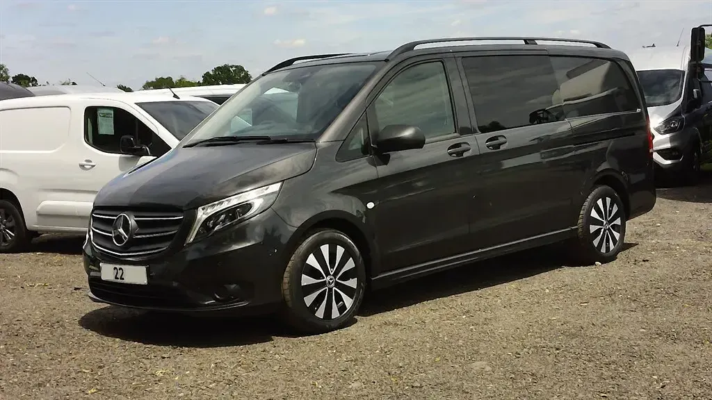 Used Mercedes Vito 190 HP (139 kW) 2022 Grey Van