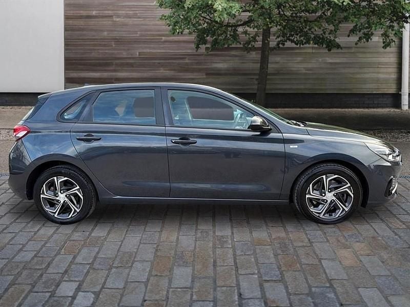 Used Hyundai i30 SE 120 HP (88 kW) 2023 Grey Hatchback