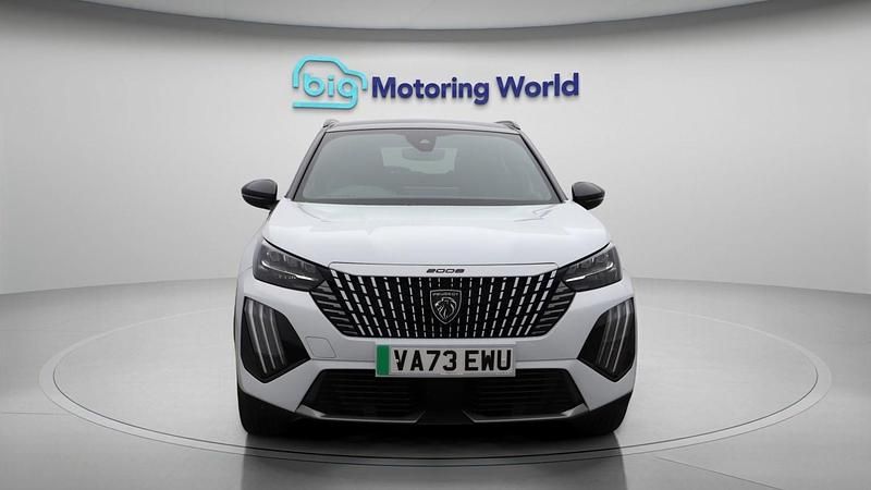 Used Peugeot e-2008 113 kW (154 HP) 2024 White SUV