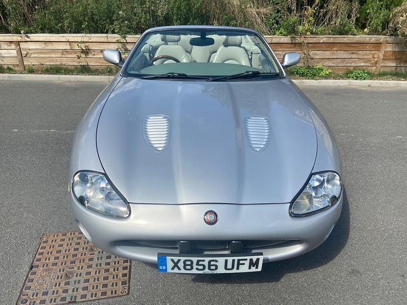 Used Jaguar XKR Supercharged 375 HP (275 kW) 2000 Silver Coupe