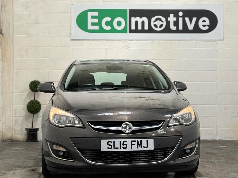 Used Vauxhall Astra Elite 115 HP (84 kW) 2015 Grey Hatchback