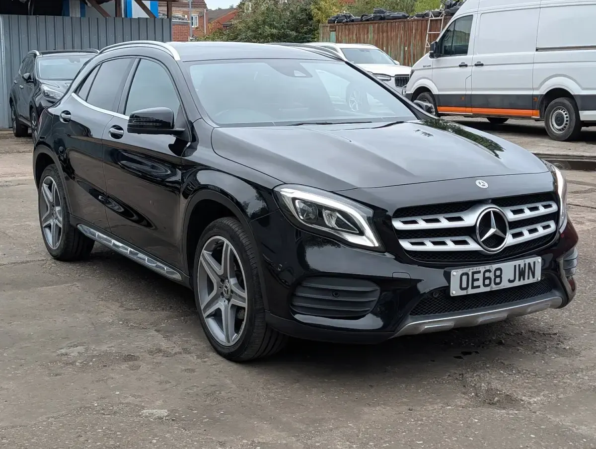 Used Mercedes GLA200 AMG Line Premium 153 HP (112 kW) 2018 Black SUV