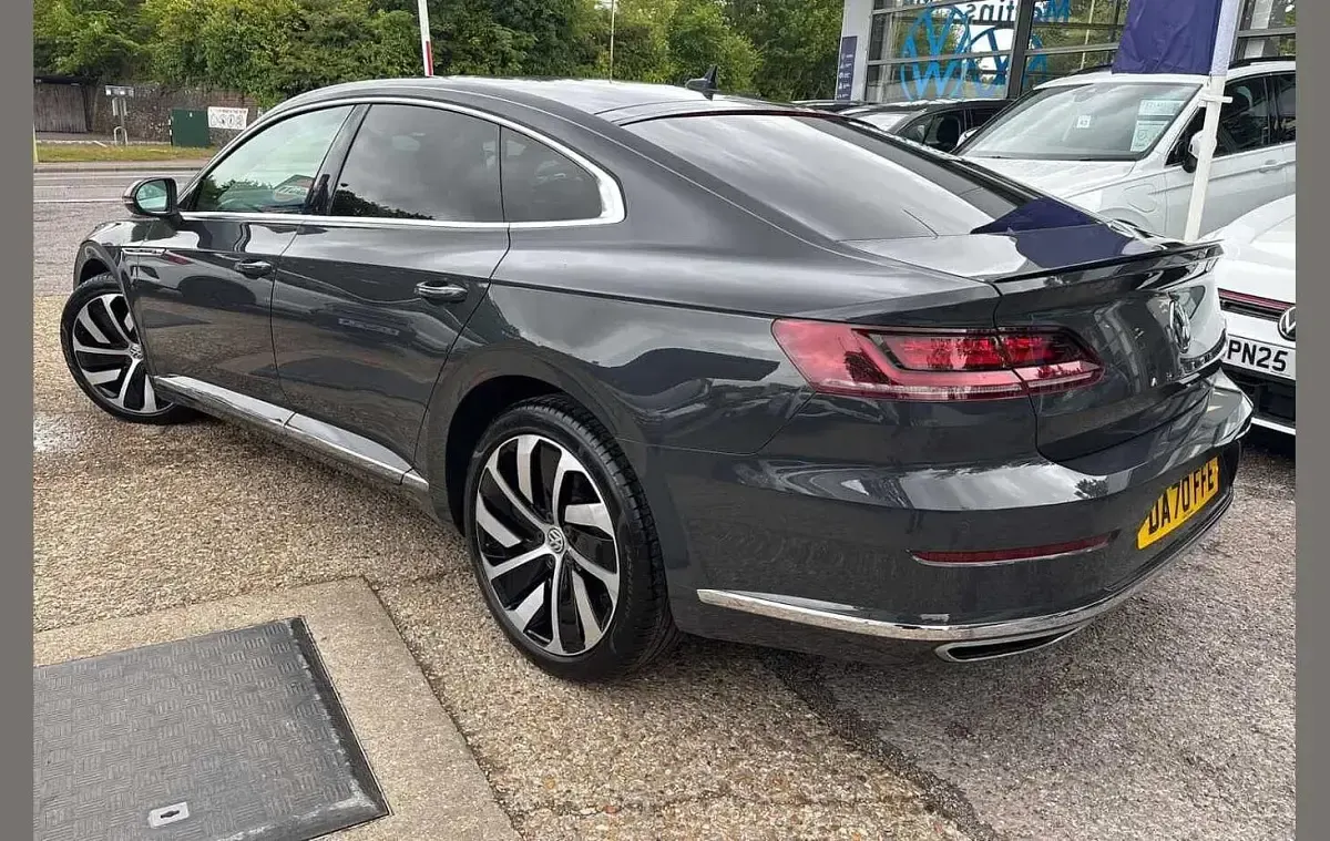 Używany VW Arteon R-line 150 KM (110 kW) 2020 Szary Hatchback
