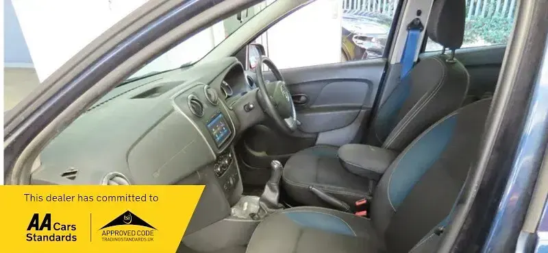 Used Dacia Logan MCV Lauréate 2015 Blue Estate