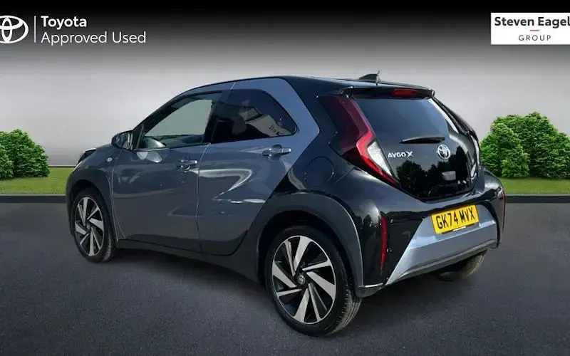 Used Toyota Aygo X 72 HP (52 kW) 2024 Grey SUV