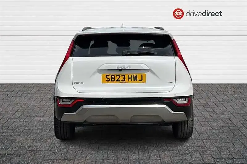 Used Kia Niro 2023 White SUV