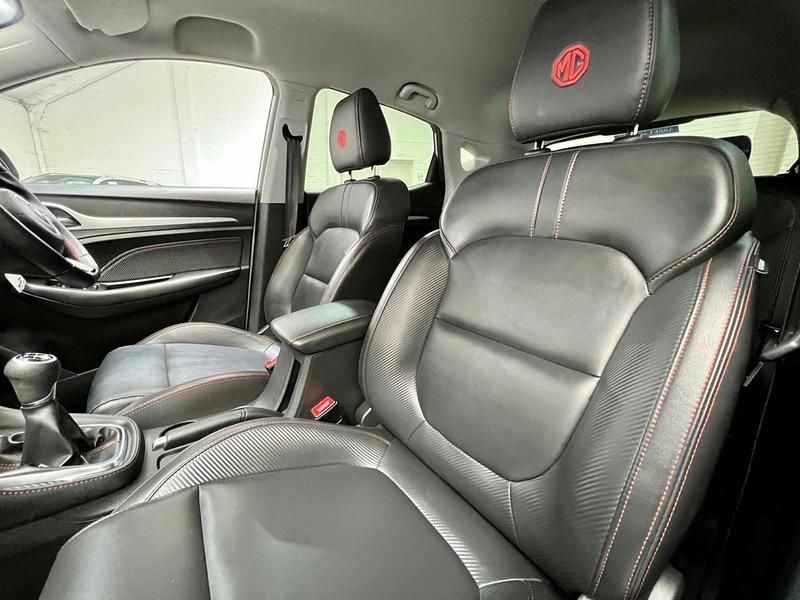 Used MG ZS Exclusive 106 HP (77 kW) 2023 Silver SUV